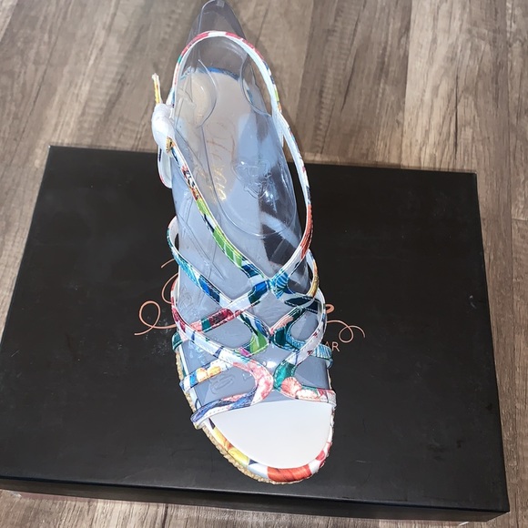 Fergie Core Women's Villa Wedge Sandal White Multi - Picture 6 of 8